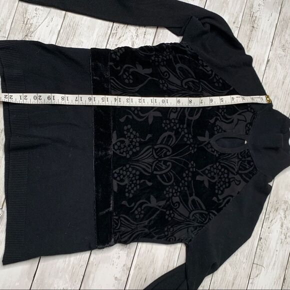 Escio black blouse, sheer with detail in front M - Picture 6 of 8